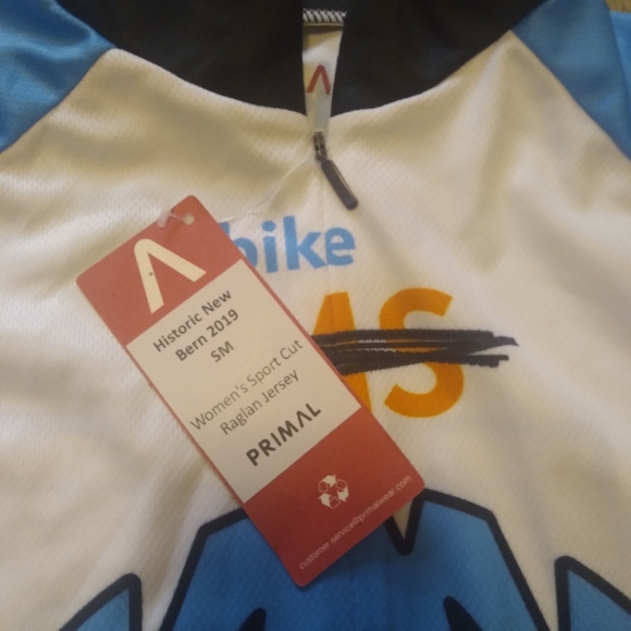 NEW! 2 Primal Women's Biking Jersey Top, Size: Small. - Picture 9 of 10